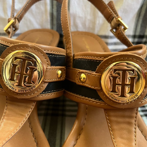 Tommy Hilfiger Wedge Sandals Size 9.5 - Picture 13 of 16